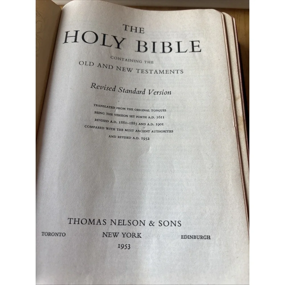 Vintage 1953 Leather Holy Bible Revised Standard Version Nelson Leather Bond‎